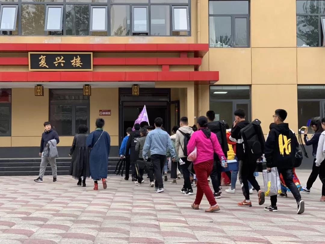 報(bào)考石家莊華唐職業(yè)藝術(shù)高中的要求